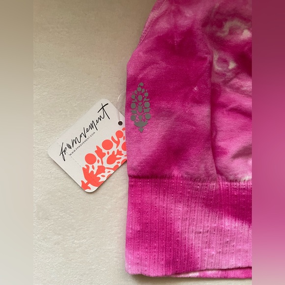 NWT Free People Movement Good Karma Bra crop Top Pink Tie Dye Size M/L - Picture 6 of 9